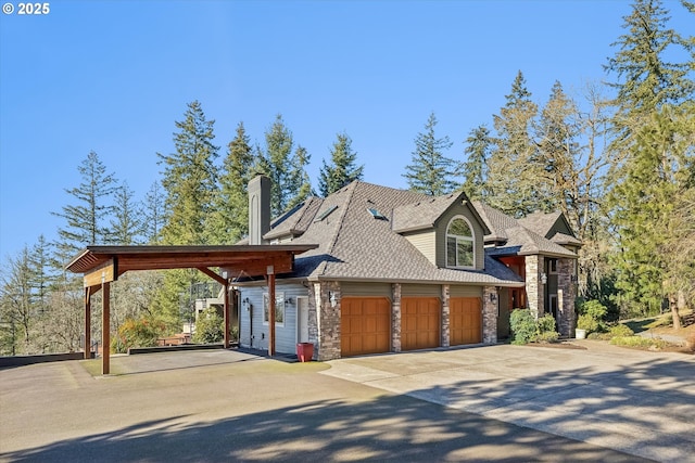 view of front of house featuring a garage