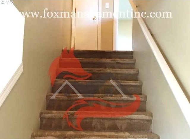 14818 NE Fremont St, Portland, OR 97230 - view of staircase