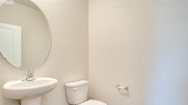274 Greencrest St, Salem, OR 97301 - bathroom featuring toilet and a sink