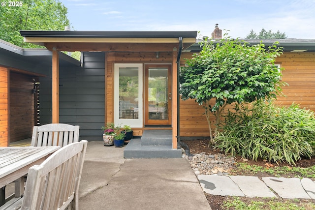 8160 SW 41st Ave, Portland, OR 97219 - entrance to property featuring a chimney