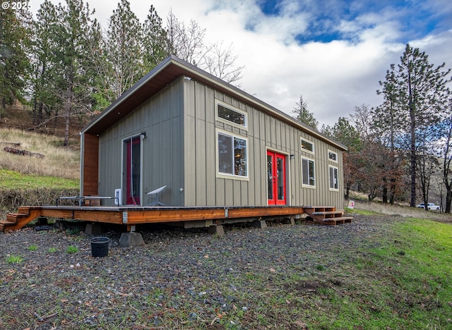 view of outbuilding