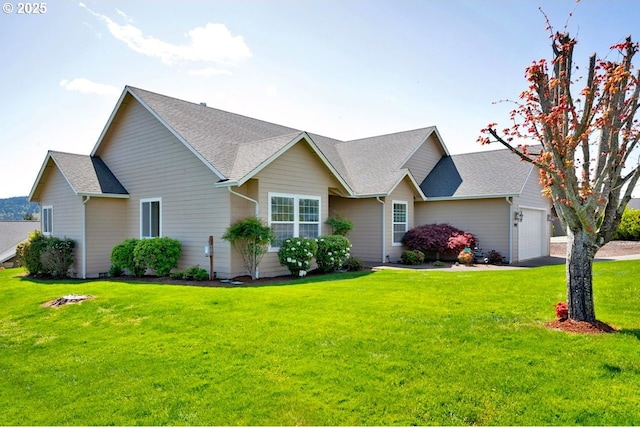 1922 Kapela Ct, Sutherlin, OR 97479 - view of front facade featuring a front yard, a shingled roof, and a garage