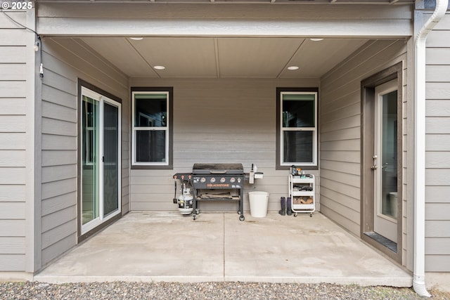 7220 SE Night Hawk Ct, Prineville, OR 97754 - view of patio with grilling area