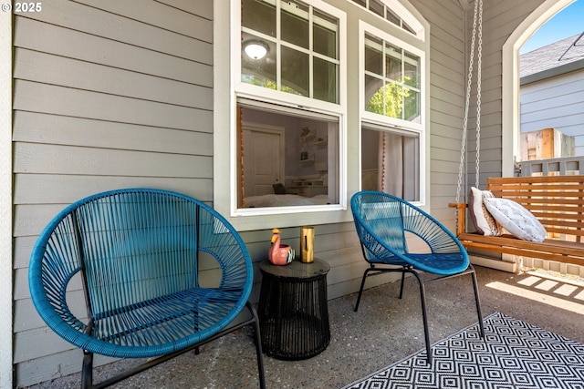9628 N Exeter Ave, Portland, OR 97203 - view of covered porch