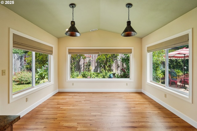 316 E 27th St, Vancouver, WA 98663 - spare room featuring light wood finished floors and vaulted ceiling