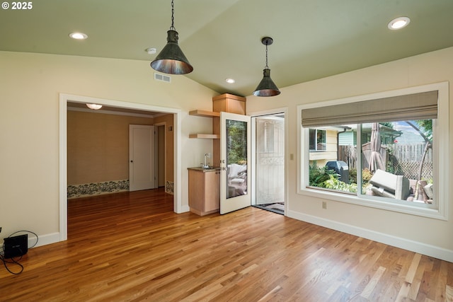 316 E 27th St, Vancouver, WA 98663 - unfurnished room with light wood-style flooring, lofted ceiling, recessed lighting, and a smoke detector