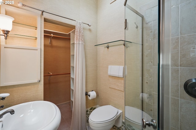 316 E 27th St, Vancouver, WA 98663 - bathroom featuring a stall shower and tile patterned floors