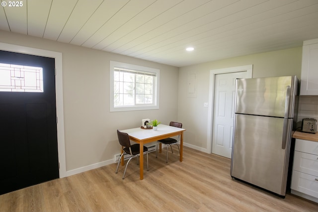 29311 Joy Ln, Ocean Park, WA 98640 - dining room featuring light wood-style flooring, recessed lighting, and baseboards
