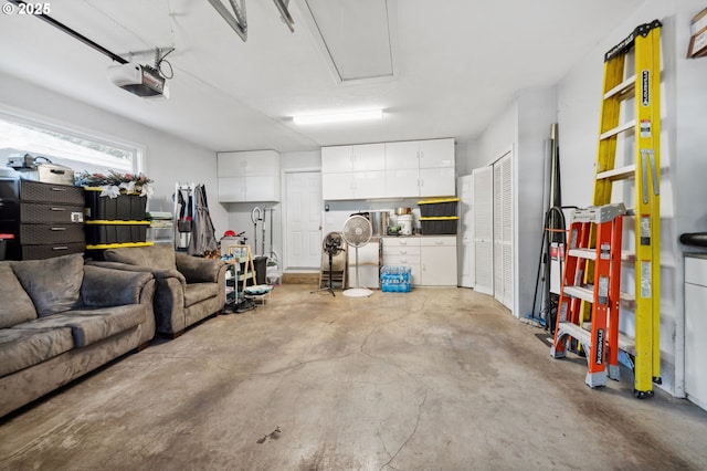 1510 SE 143rd Ave, Portland, OR 97233 - garage with a garage door opener