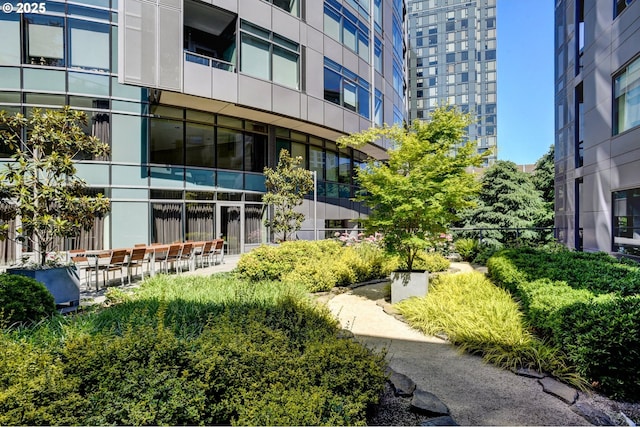 3601 S River Pkwy Unit 1118, Portland, OR 97239 - balcony featuring a view of city
