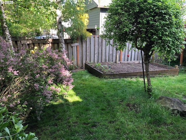 23804 SW Golden Pond Ter, Sherwood, OR 97140 - view of yard