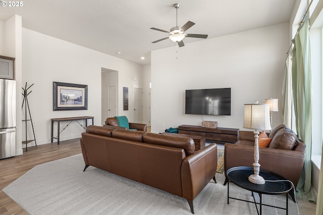 881 E Autumn Ave, Hermiston, OR 97838 - living room with a ceiling fan, wood finished floors, and recessed lighting