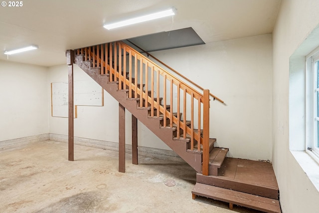 7678 Pine Tree Ln SE, Turner, OR 97392 - view of staircase