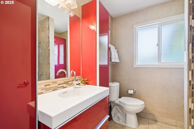 324 NE 108th Pl, Portland, OR 97220 - bathroom with vanity and tile patterned floors