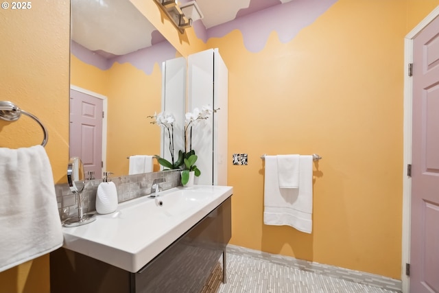 324 NE 108th Pl, Portland, OR 97220 - bathroom featuring vanity