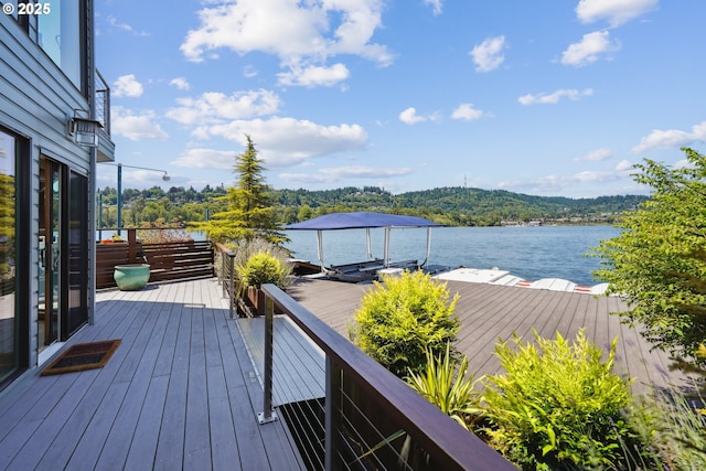 6901 SE Oaks Park Way Unit F, Portland, OR 97202 - deck featuring a water view and a boat dock
