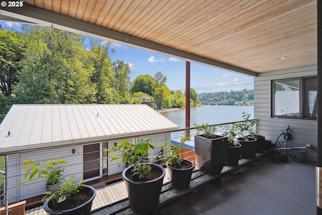 6901 SE Oaks Park Way Unit F, Portland, OR 97202 - deck with a water view