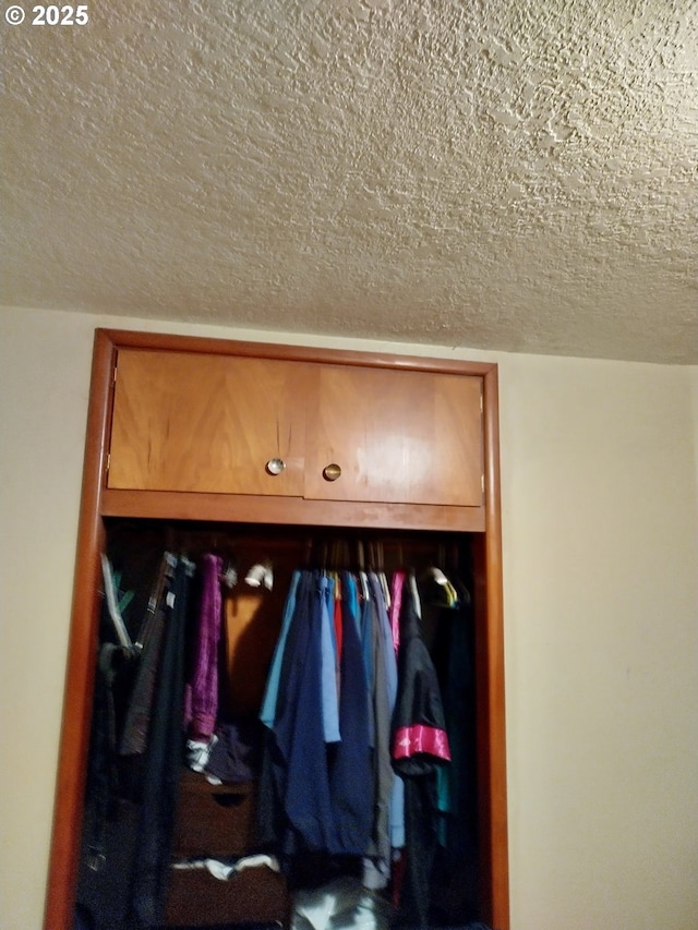 1218 SE 162nd Ave, Portland, OR 97233 - view of closet