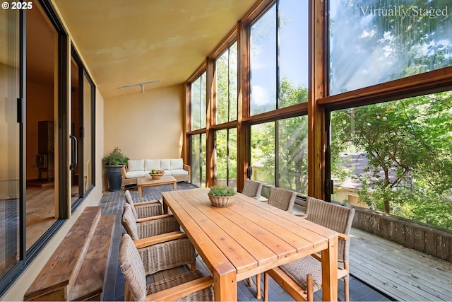 6438 SW Barnes Rd, Portland, OR 97221 - view of sunroom / solarium