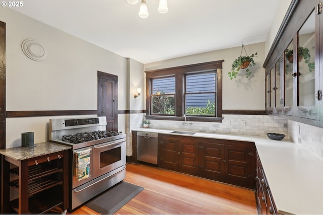 4121 N Albina Ave, Portland, OR 97217 - living area featuring wood finished floors and baseboards