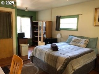 7922 SW Capitol Hill Rd, Portland, OR 97219 - view of bedroom