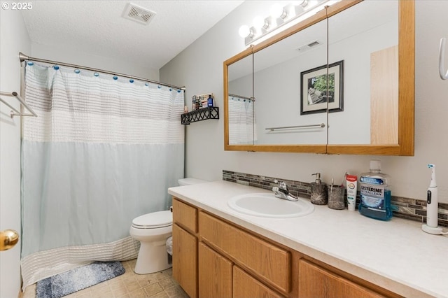 3977 SE Salquist Rd, Gresham, OR 97080 - full bathroom featuring vanity, toilet, and a shower with shower curtain