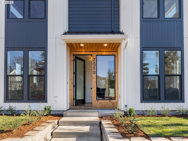 view of property entrance