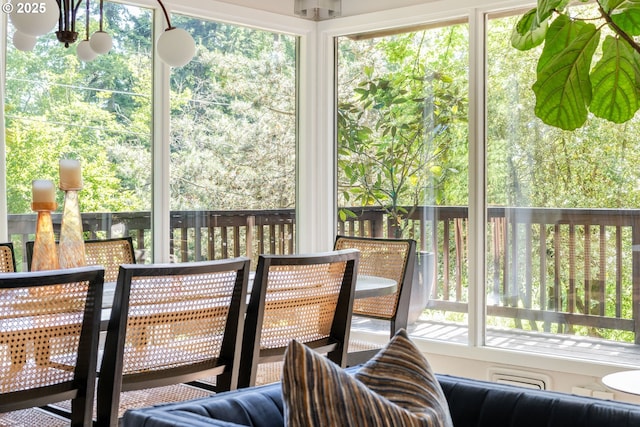 5431 SW Alfred St, Portland, OR 97219 - sunroom featuring outdoor dining area