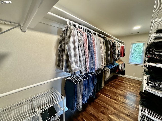 98694 Woodriff Ln, Brookings, OR 97415 - spacious closet featuring wood finished floors
