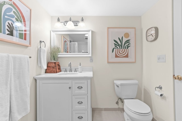 6611 SE 40th Ave, Portland, OR 97202 - full bath featuring vanity and tile patterned floors