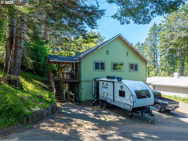 94191 Seaview Ln, Gold Beach, OR 97444 - view of front of property featuring stairs