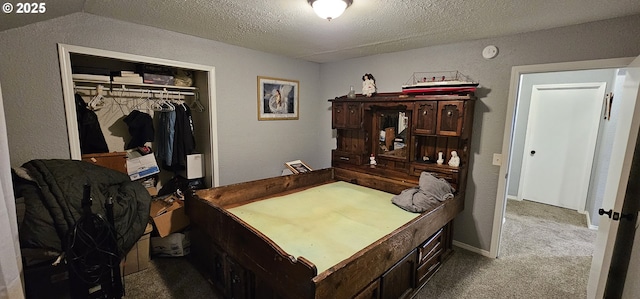 94191 Seaview Ln, Gold Beach, OR 97444 - carpeted bedroom with a closet and a textured ceiling
