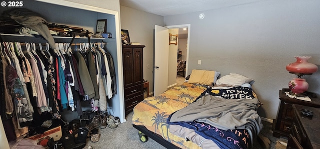 94191 Seaview Ln, Gold Beach, OR 97444 - carpeted bedroom with a closet