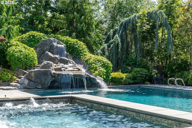 5390 NW Roanoke Ln, Portland, OR 97229 - view of pool