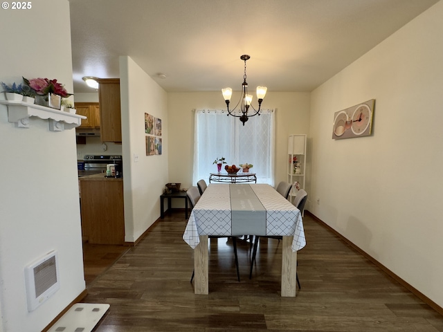 3125 NE Flintlock Pl, Corvallis, OR 97330 - dining room featuring a chandelier, dark wood-type flooring, and baseboards