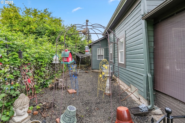 623 10th Ave, Albany, OR 97321 - view of yard