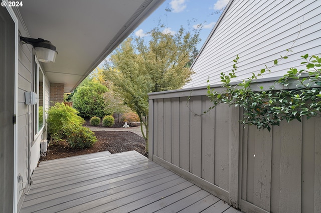 8070 SW Fairway Dr, Wilsonville, OR 97070 - view of wooden deck