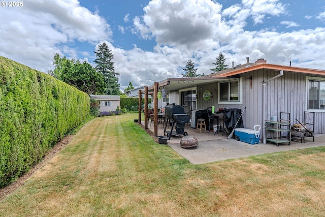 1445 NE 17th St, Gresham, OR 97030 - fenced backyard with a patio