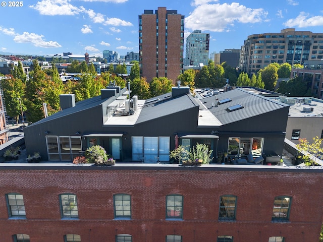 1240 NW Hoyt St Unit 6, Portland, OR 97209 - exterior space with a view of city