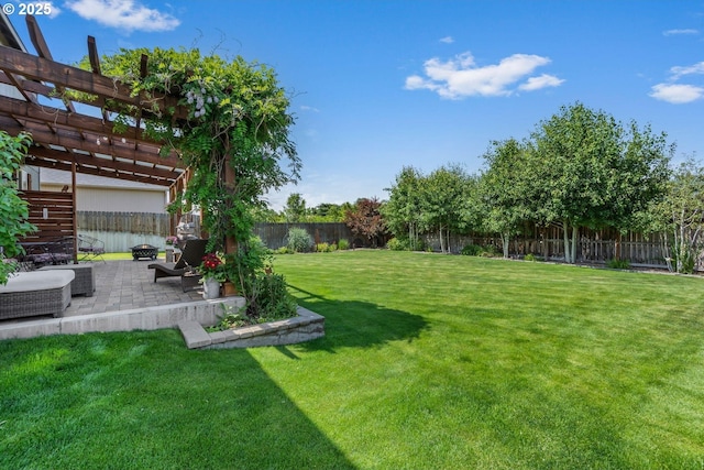 802 NW Green Forest Cir, Redmond, OR 97756 - fenced backyard featuring a patio area and a pergola