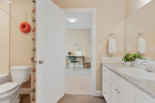 4926 NE 12th Ave, Portland, OR 97211 - full bath with vanity, toilet, and baseboards