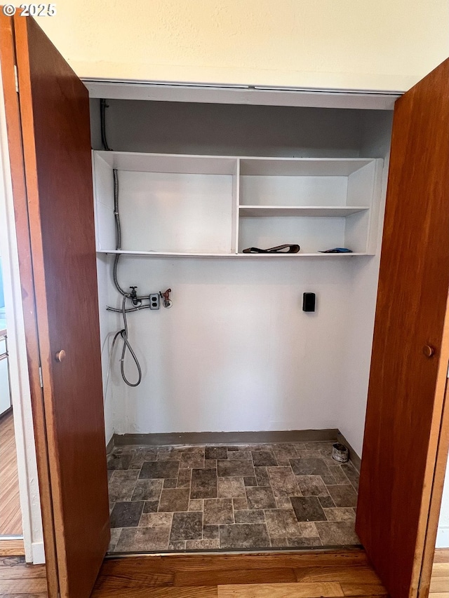 1214 NE Loper Ave, Prineville, OR 97754 - laundry area with washer hookup