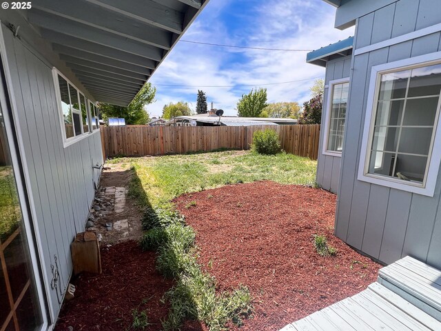 1214 NE Loper Ave, Prineville, OR 97754 - view of yard