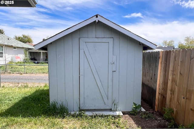 1214 NE Loper Ave, Prineville, OR 97754 - view of shed featuring fence