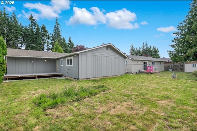 3434 Memorial Park Dr, Longview, WA 98632 - rear view of house with a wooden deck