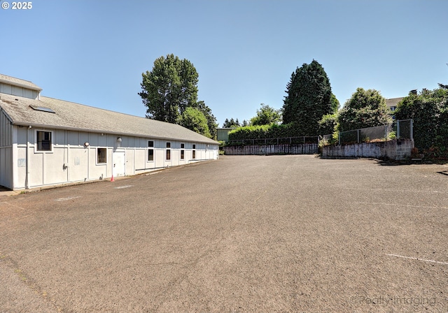 5740 NE Lombard St, Portland, OR 97218 - view of yard