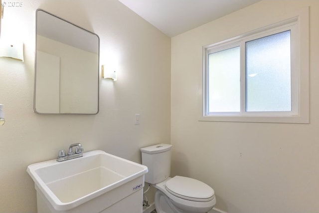 435 E 53rd Ave, Eugene, OR 97405 - half bath featuring a sink and toilet
