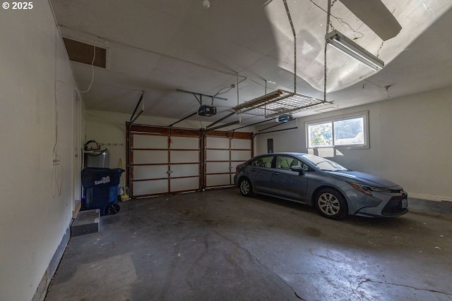 435 E 53rd Ave, Eugene, OR 97405 - garage with a garage door opener