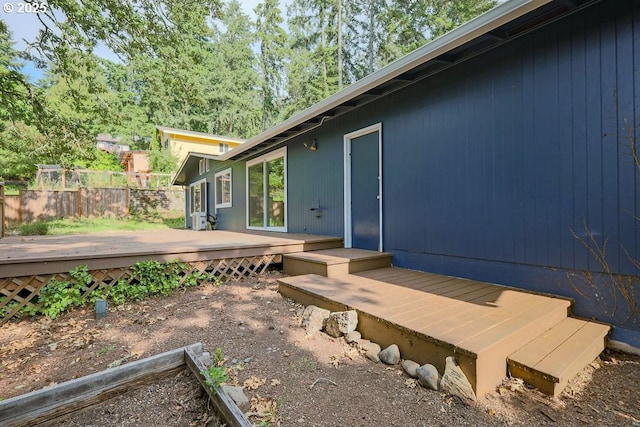 435 E 53rd Ave, Eugene, OR 97405 - view of wooden deck
