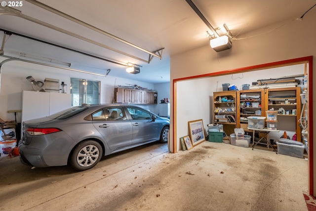 5383 Sunshine Rd, Roseburg, OR 97470 - garage with a garage door opener